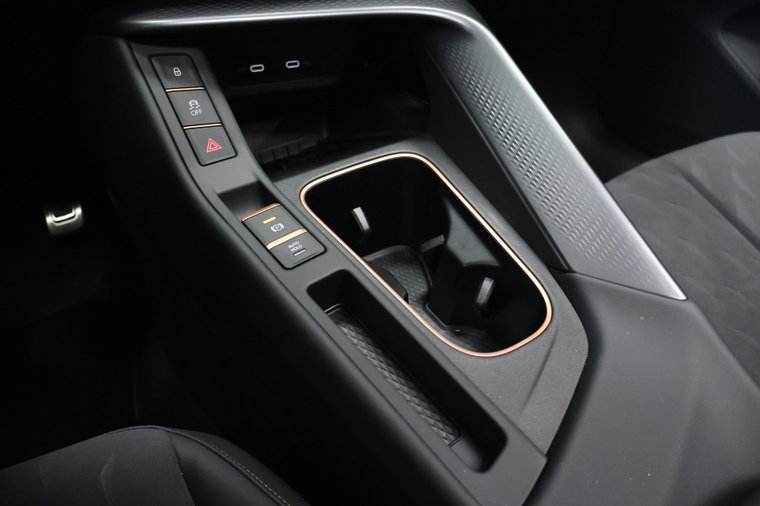 Vehicle Image 33