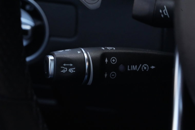 Vehicle Image 27