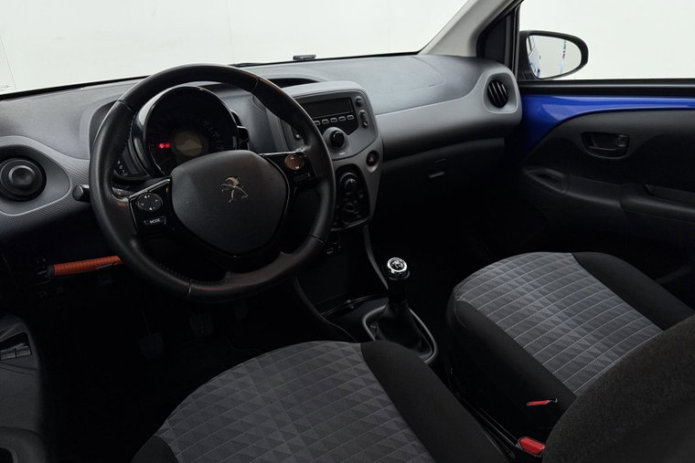 Vehicle Image 14