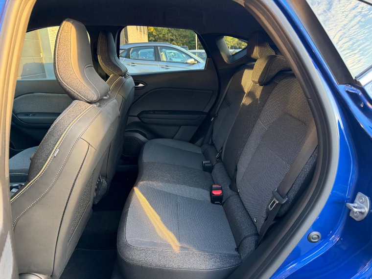 Vehicle Image 33