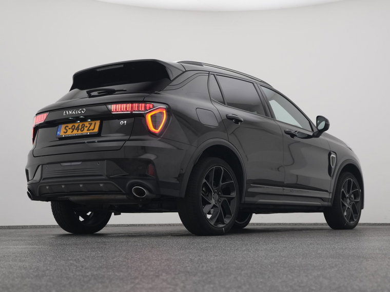 Vehicle Image 16