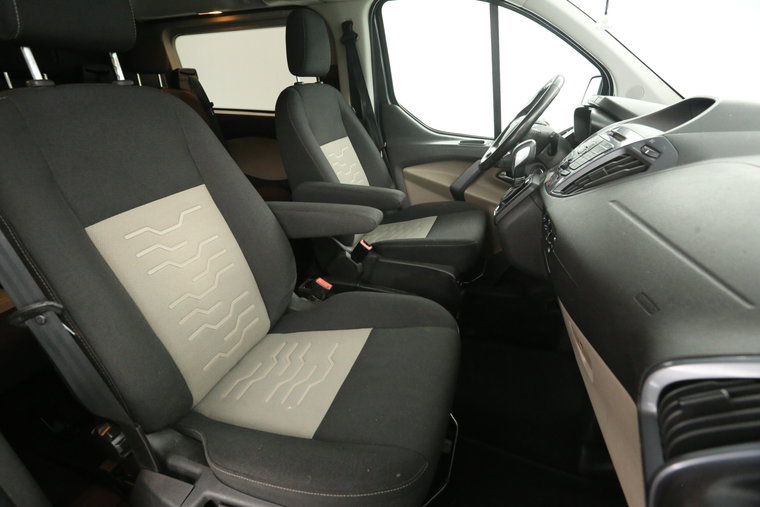 Vehicle Image 13