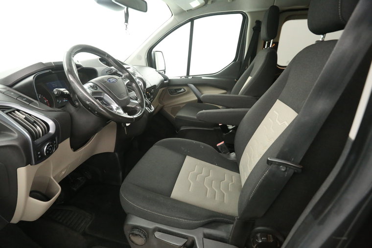 Vehicle Image 24