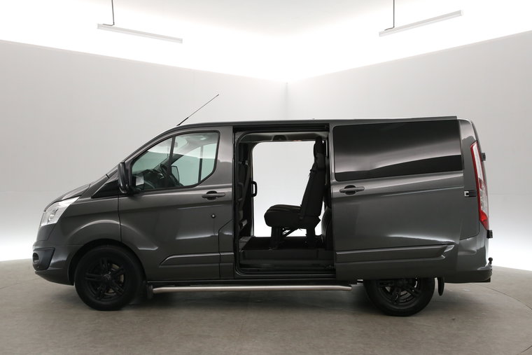 Vehicle Image 6