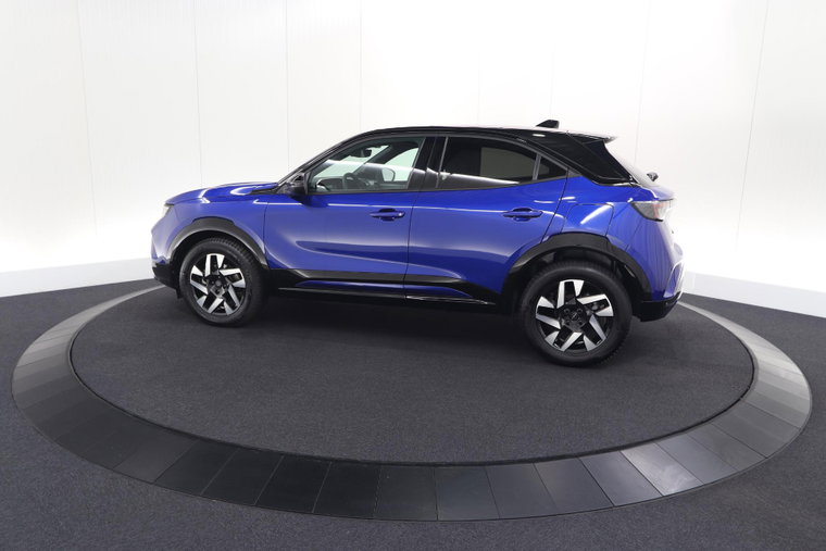 Vehicle Image 32