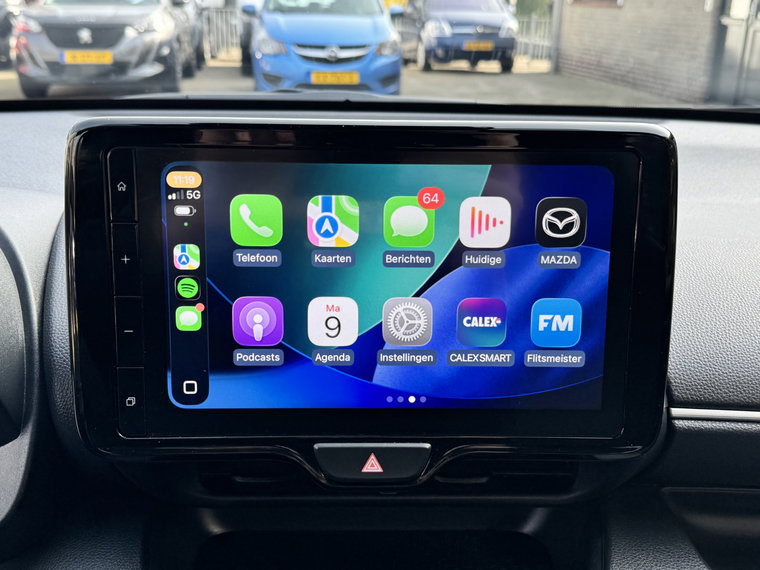 Vehicle Image 11
