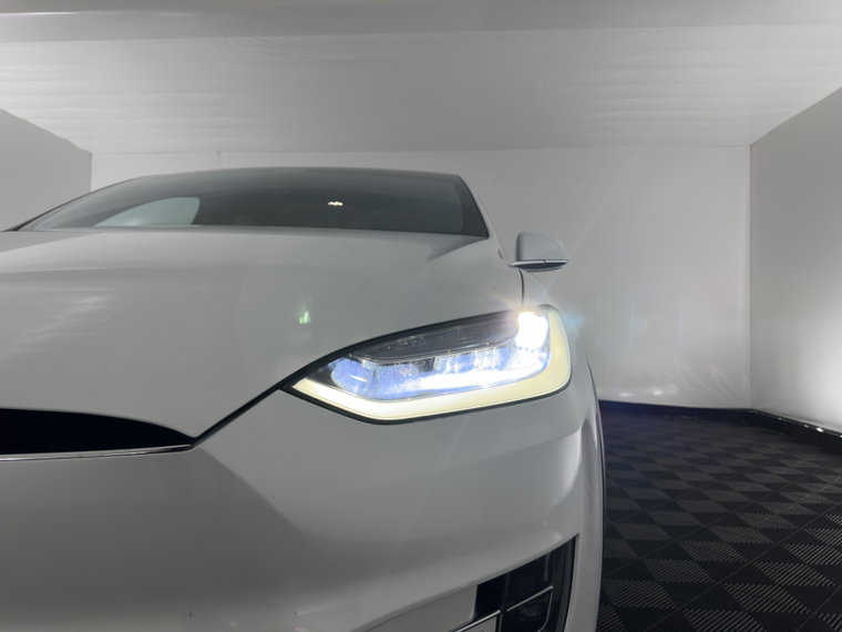 Vehicle Image 32