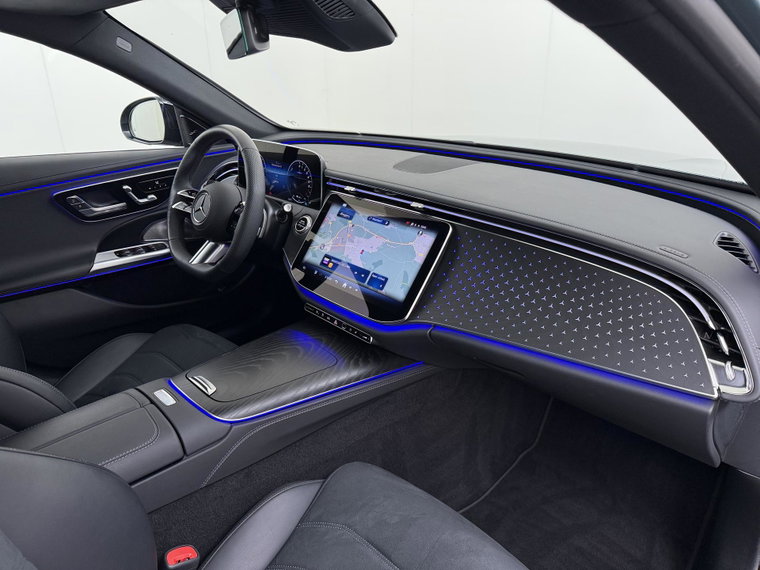 Vehicle Image 52