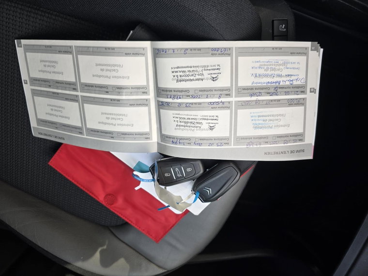 Vehicle Image 36