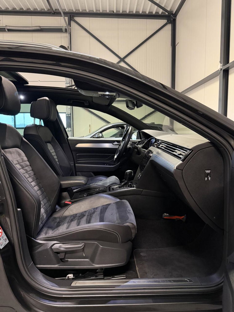 Vehicle Image 32