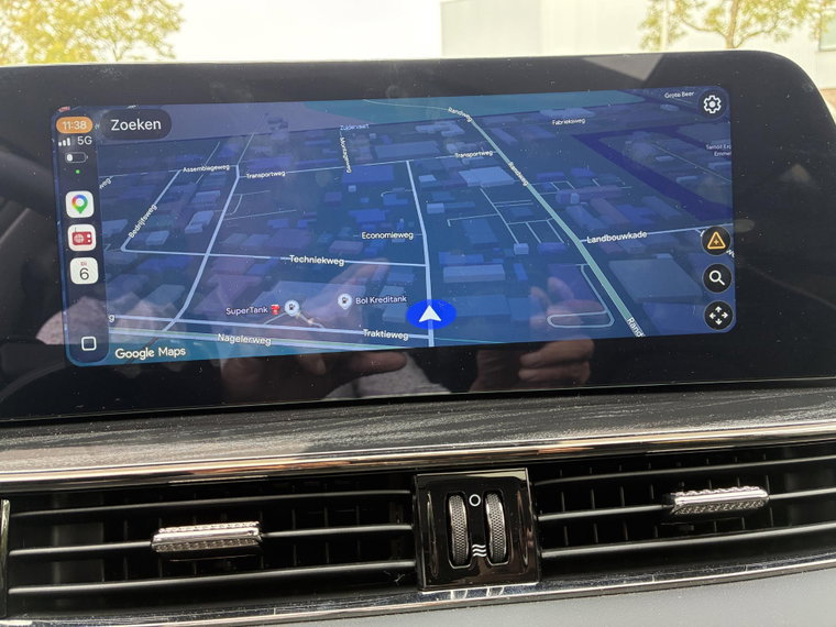 Vehicle Image 19