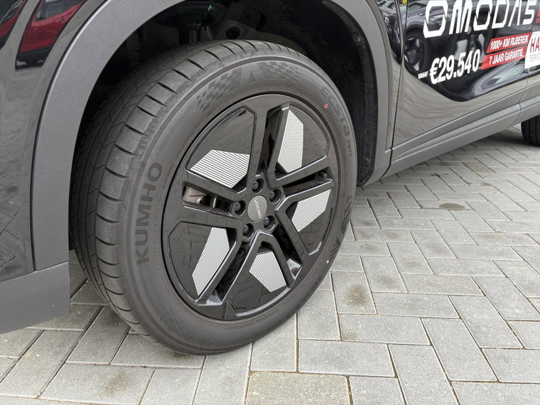 Vehicle Image 20