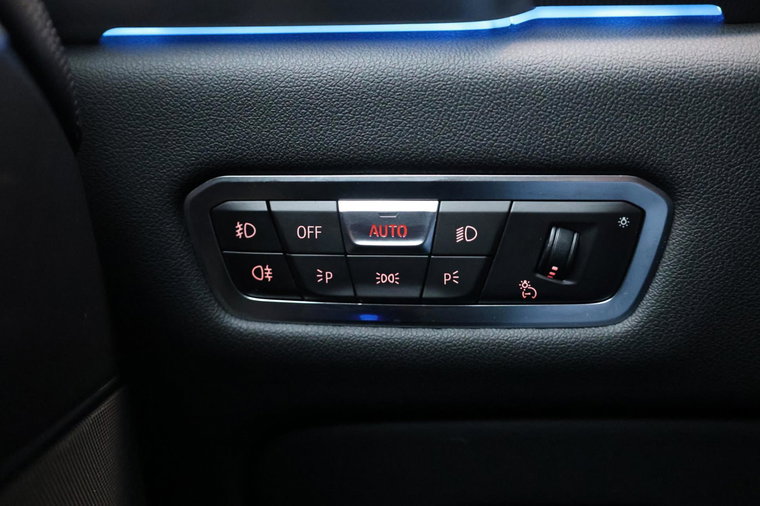 Vehicle Image 24
