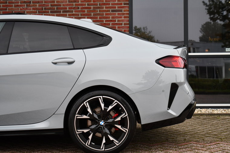 Vehicle Image 50