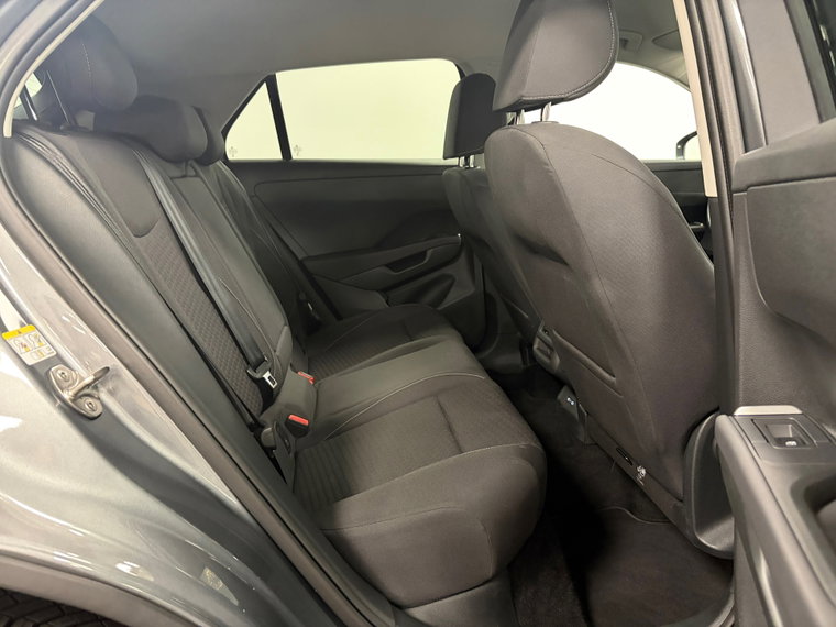 Vehicle Image 38
