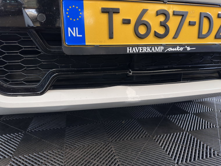 Vehicle Image 38
