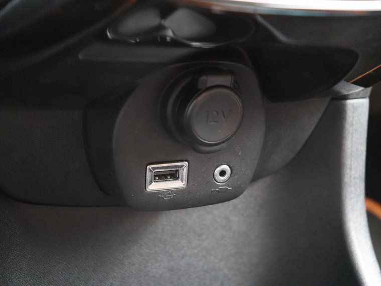 Vehicle Image 28