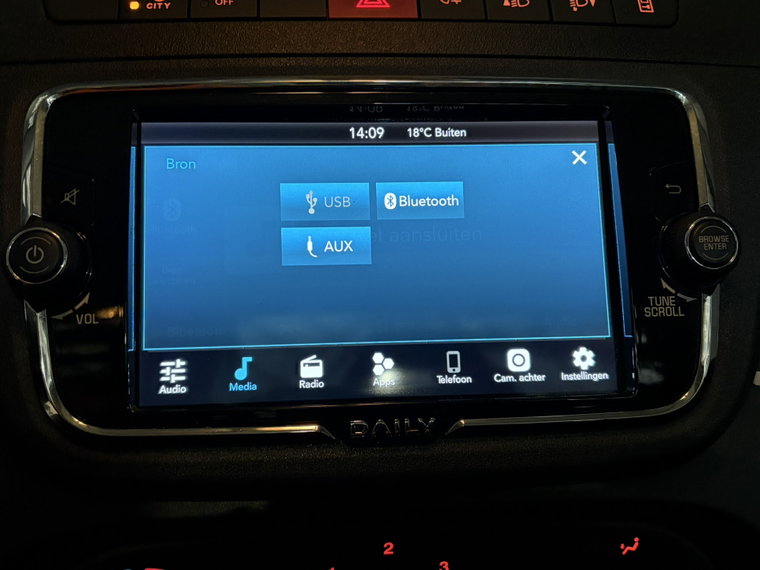 Vehicle Image 16
