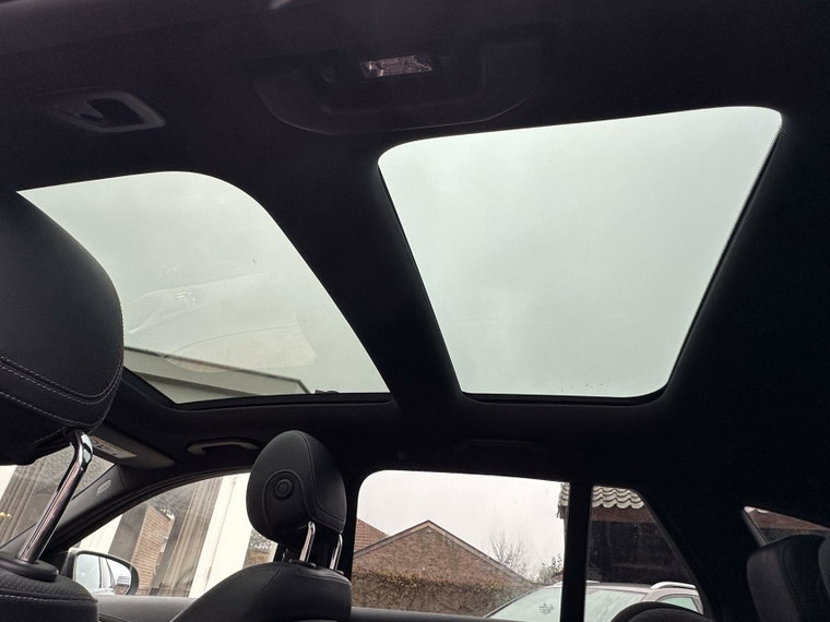 Vehicle Image 26