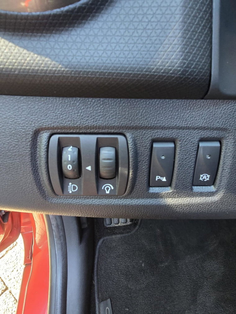 Vehicle Image 34
