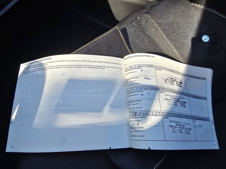 Vehicle Image 35