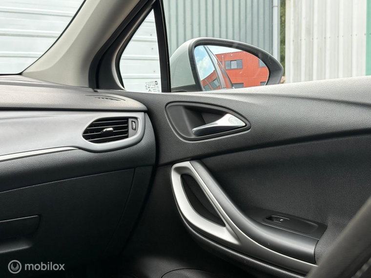 Vehicle Image 33