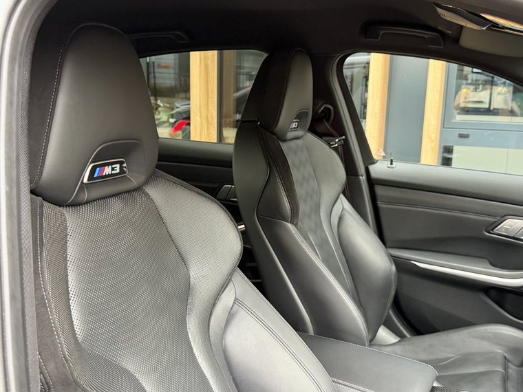 Vehicle Image 37