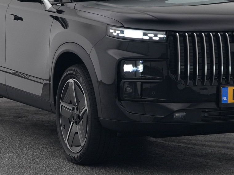 Vehicle Image 17