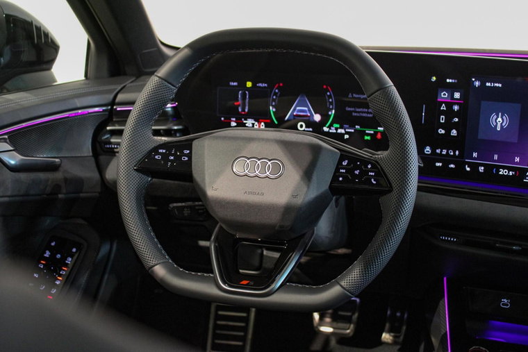 Vehicle Image 22