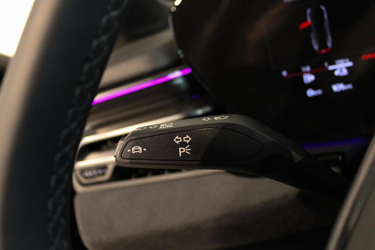 Vehicle Image 38