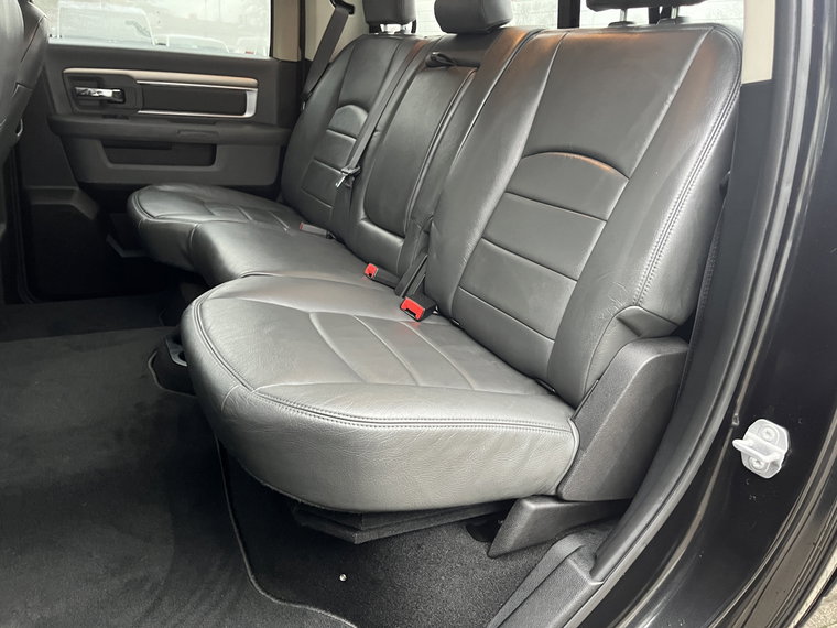 Vehicle Image 30