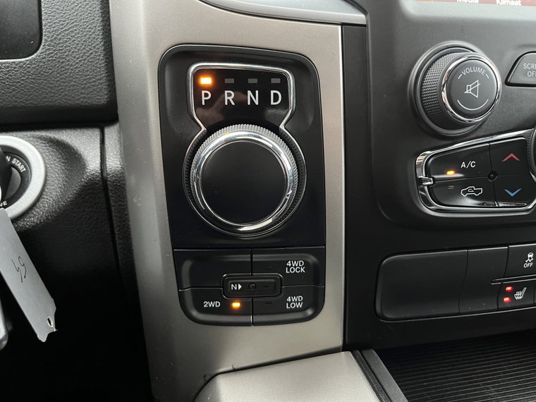 Vehicle Image 38