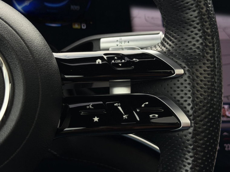 Vehicle Image 27