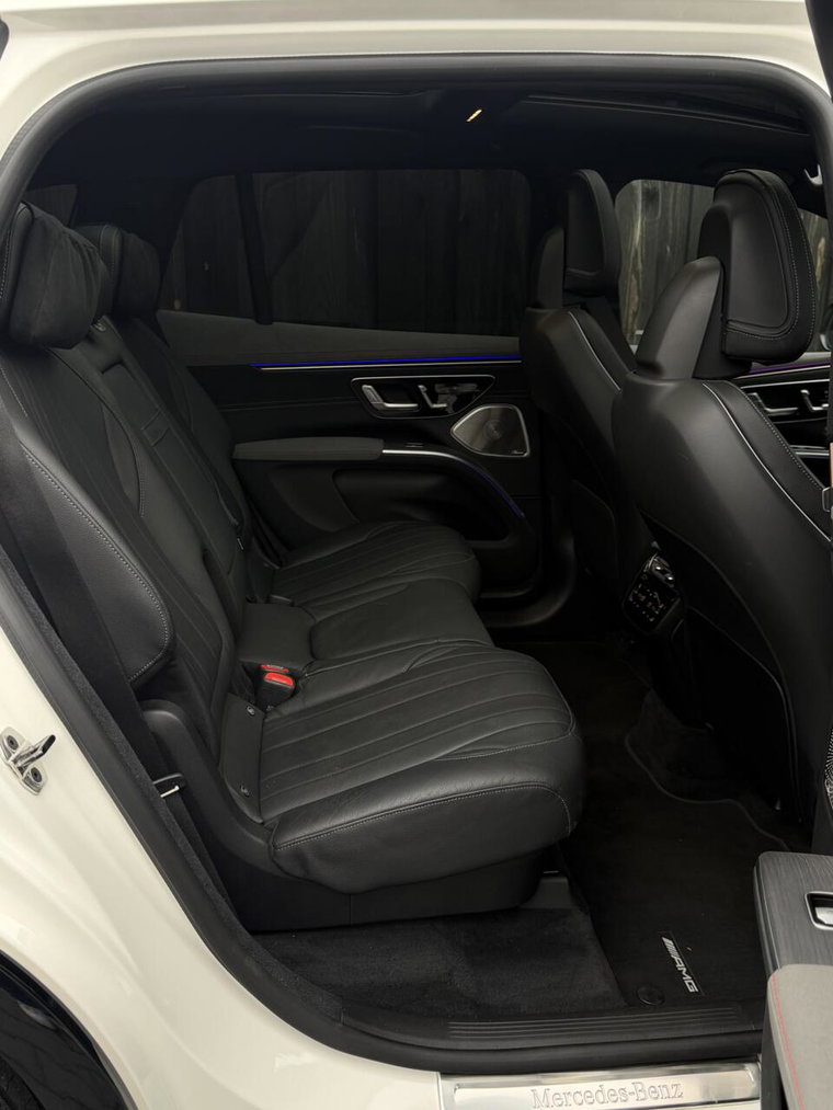 Vehicle Image 40