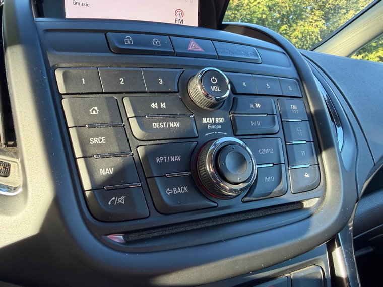 Vehicle Image 19