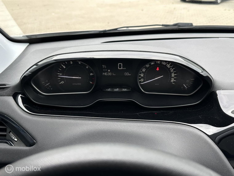 Vehicle Image 23