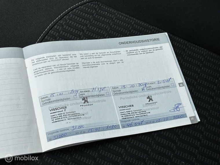 Vehicle Image 25