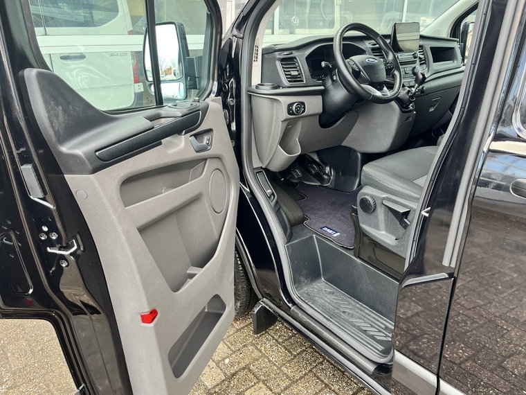Vehicle Image 30
