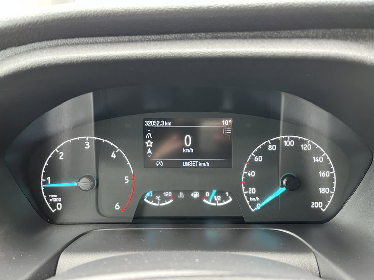 Vehicle Image 32