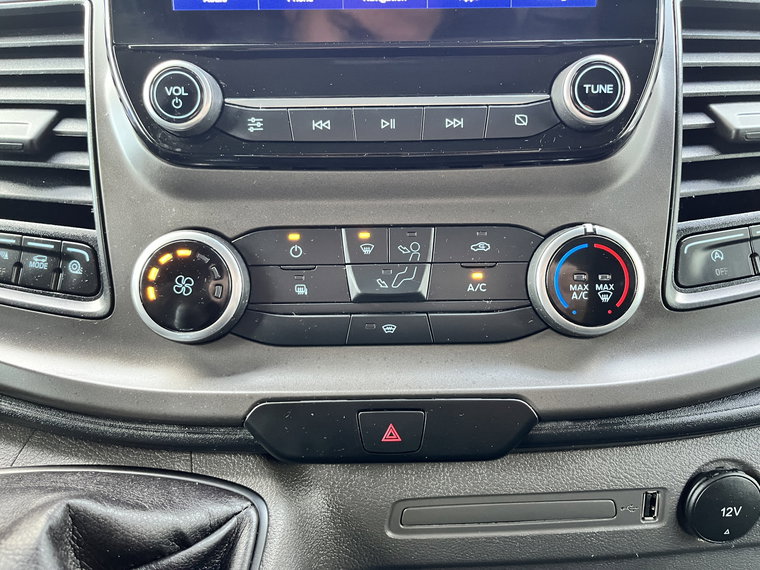 Vehicle Image 36