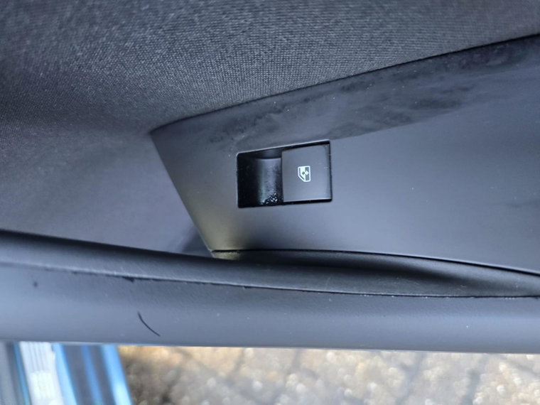 Vehicle Image 33