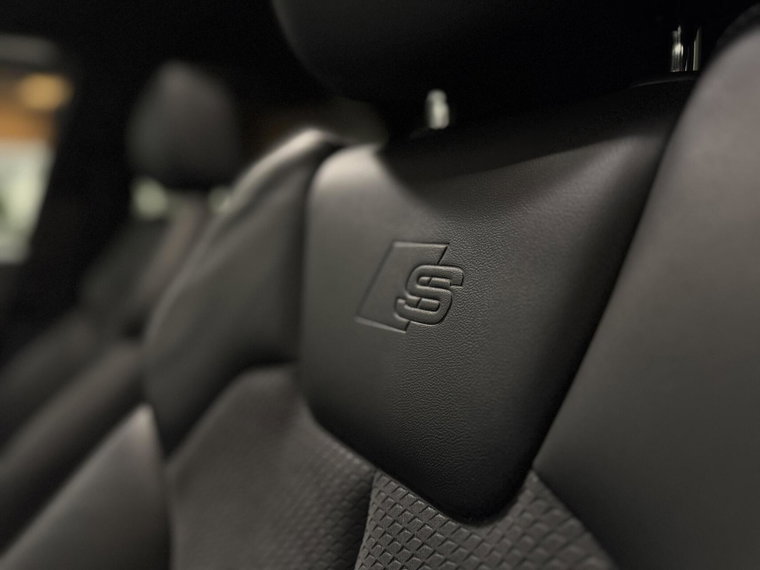 Vehicle Image 50