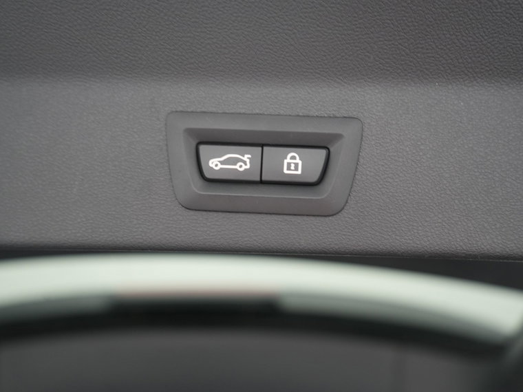 Vehicle Image 40