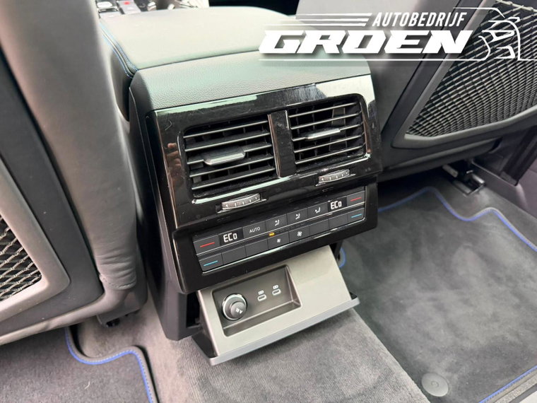 Vehicle Image 40
