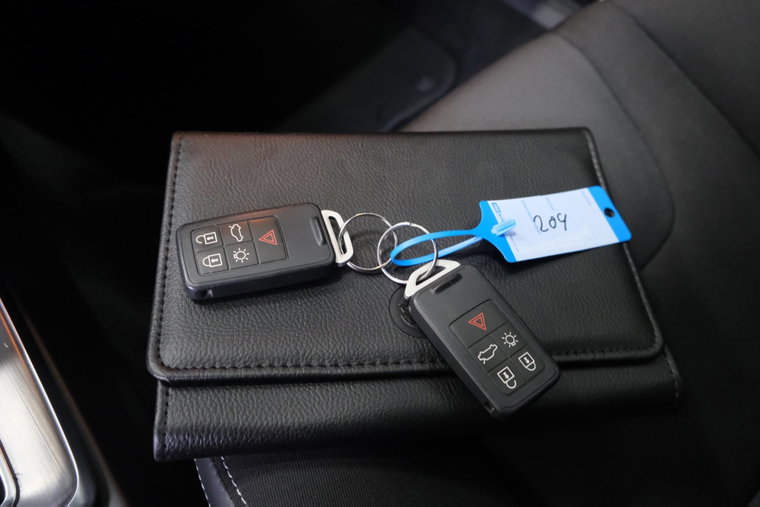 Vehicle Image 35