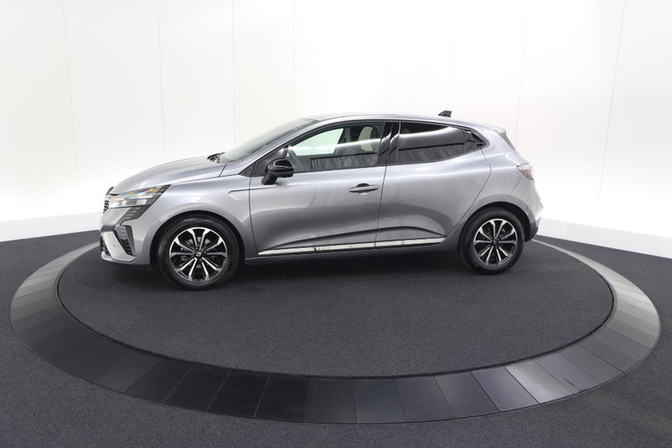 Vehicle Image 35