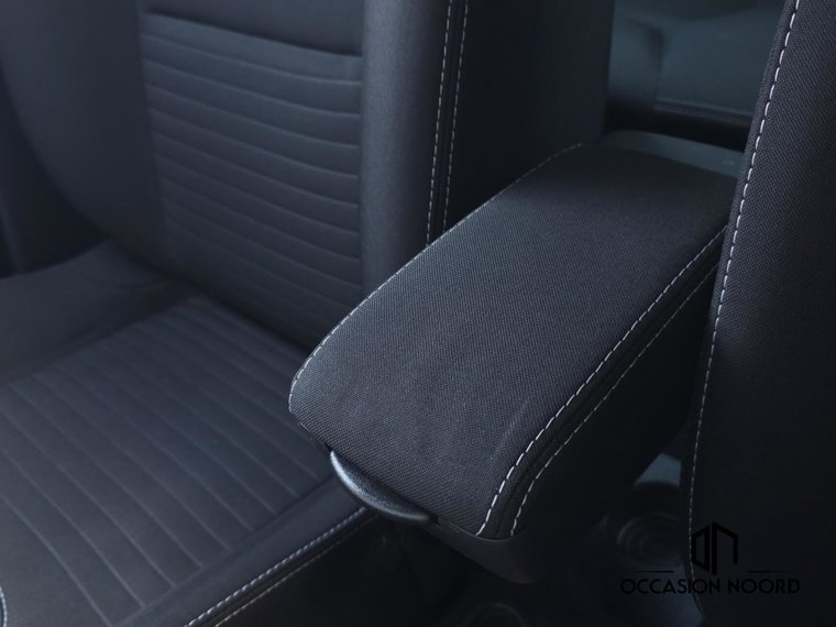 Vehicle Image 37