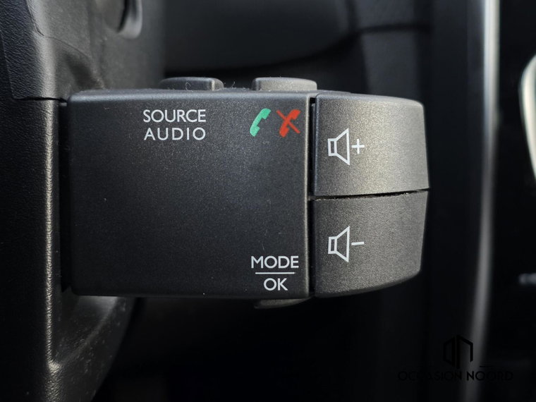 Vehicle Image 40