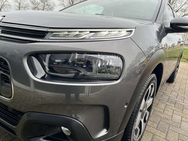 Vehicle Image 30