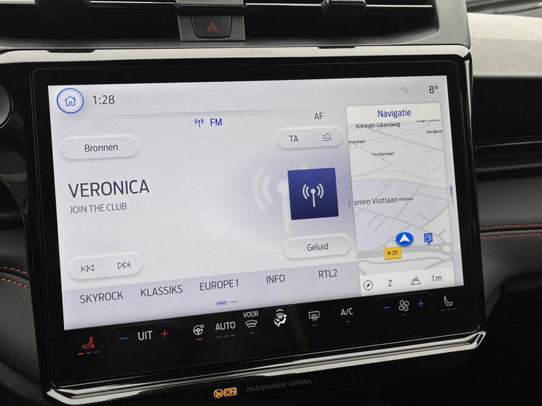 Vehicle Image 19